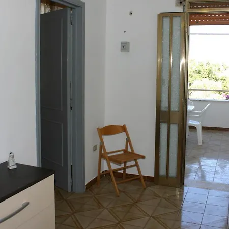 Casa Davide A 100 Mt Dalla Di Holiday home Torre Lapillo